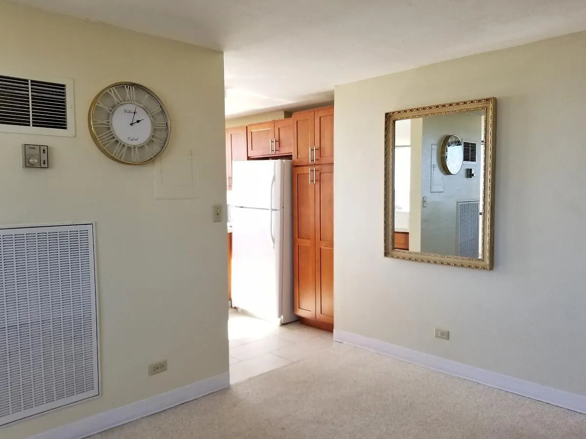 Vacation Rental Studios At Hawaiian Monarch 檀香山