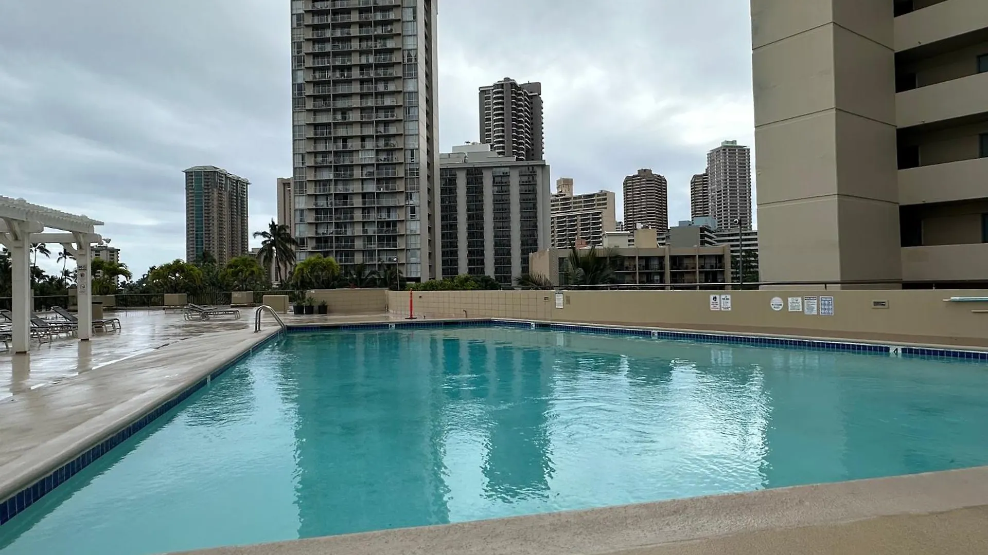 Aparthotel Vacation Rental Studios At Hawaiian Monarch Honolulu