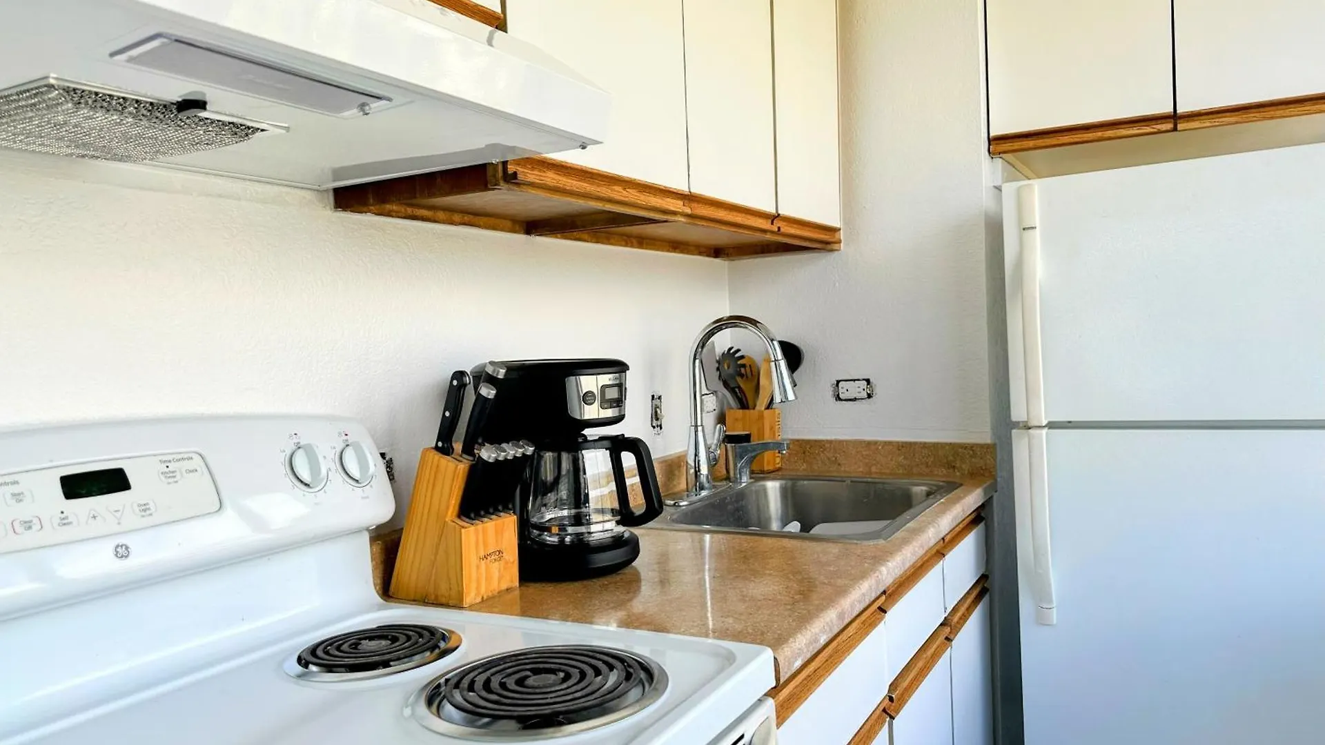 Vacation Rental Studios At Hawaiian Monarch Honolulu